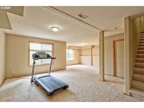 680 N R Street Washougal WA 98671