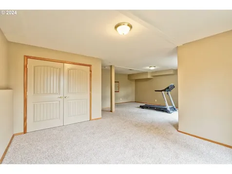 680 N R Street Washougal WA 98671