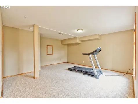 680 N R Street Washougal WA 98671