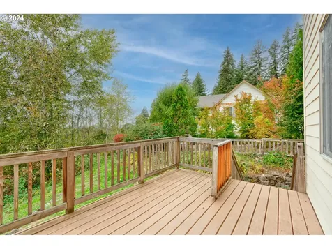 680 N R Street Washougal WA 98671
