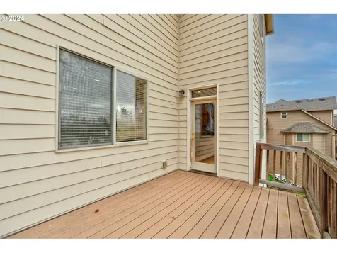 680 N R Street Washougal WA 98671