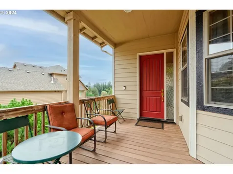 680 N R Street Washougal WA 98671