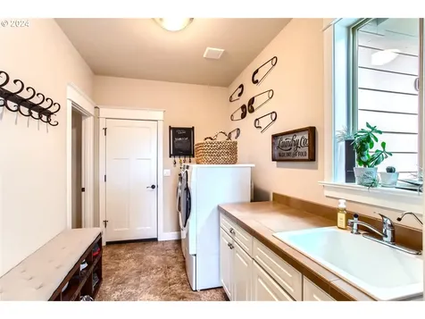 15298 Sw Greenridge Place Portland OR 97224