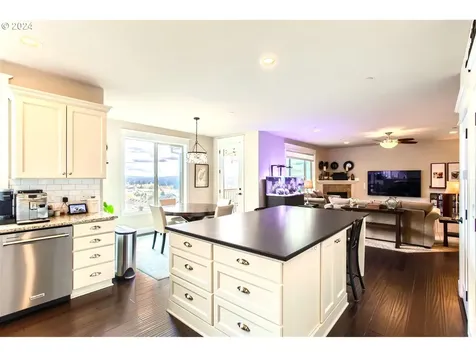15298 Sw Greenridge Place Portland OR 97224