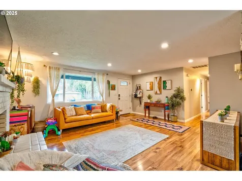 1189 Josephine Street Oregon City OR 97045