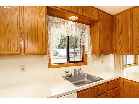 421 NW 69th Street Vancouver WA 98665