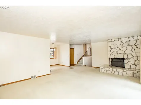 421 NW 69th Street Vancouver WA 98665