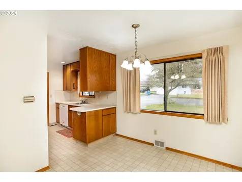 421 NW 69th Street Vancouver WA 98665