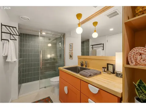 2903 Se 78th Avenue Portland OR 97206