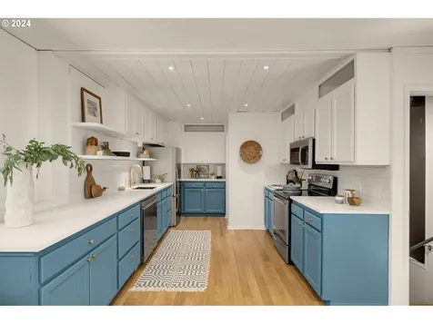 2903 Se 78th Avenue Portland OR 97206