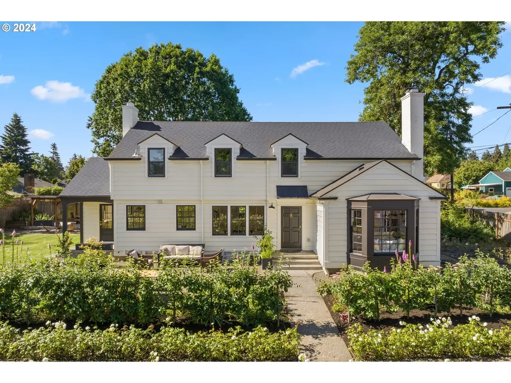 5220 Ne Roselawn Street Portland OR 97218