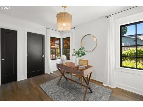 5220 Ne Roselawn Street Portland OR 97218