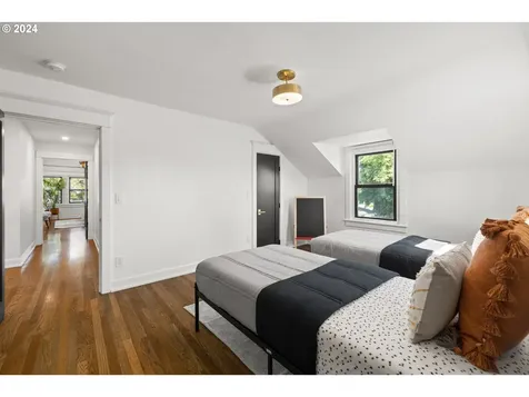 5220 Ne Roselawn Street Portland OR 97218