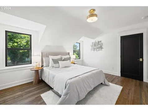 5220 Ne Roselawn Street Portland OR 97218