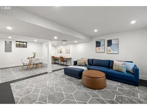 5220 Ne Roselawn Street Portland OR 97218