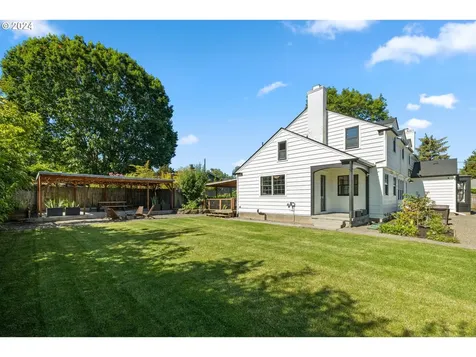 5220 Ne Roselawn Street Portland OR 97218