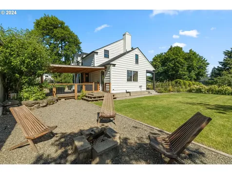 5220 Ne Roselawn Street Portland OR 97218