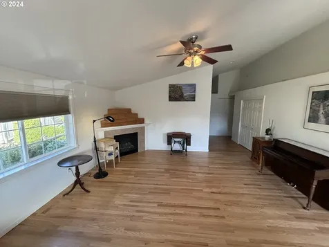 1293 Tasa Creek Drive Creswell OR 97426
