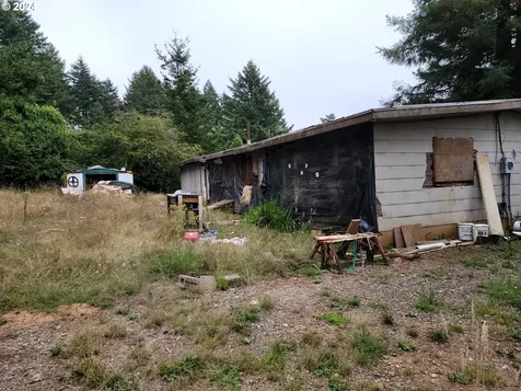96949 Hampton Road Brookings OR 97415
