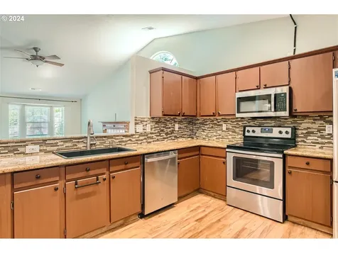 10410 Ne 44th Court Vancouver WA 98686