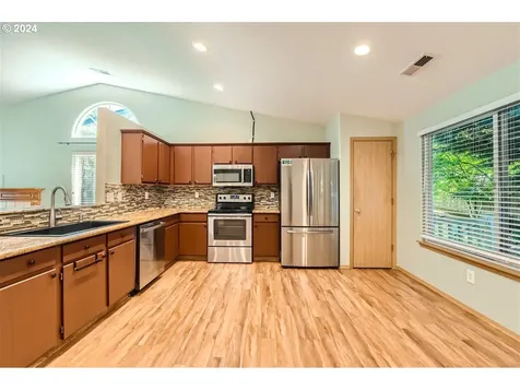 10410 Ne 44th Court Vancouver WA 98686