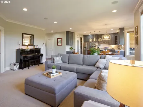3637 Ne Ione Street Camas WA 98607