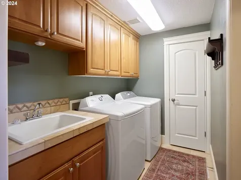 3637 Ne Ione Street Camas WA 98607