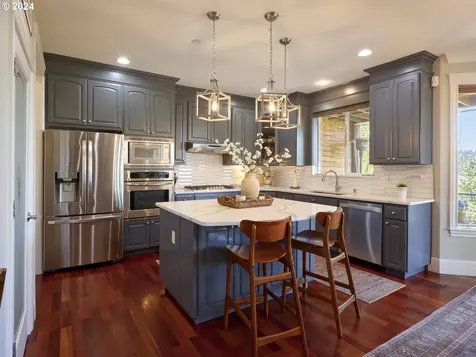 3637 Ne Ione Street Camas WA 98607