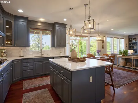 3637 Ne Ione Street Camas WA 98607