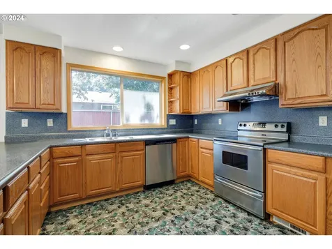 11336 Ne Klickitat Street Portland OR 97220