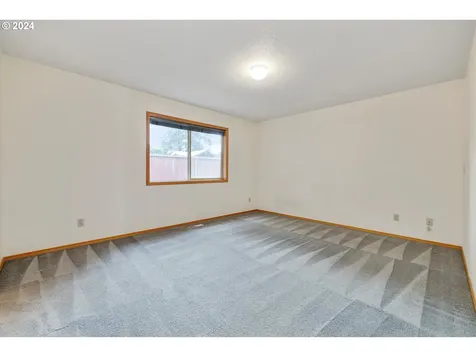 11336 Ne Klickitat Street Portland OR 97220