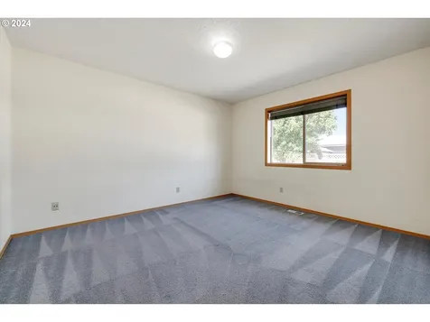 11336 Ne Klickitat Street Portland OR 97220
