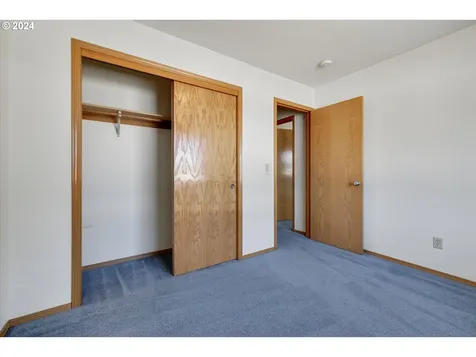 11336 Ne Klickitat Street Portland OR 97220