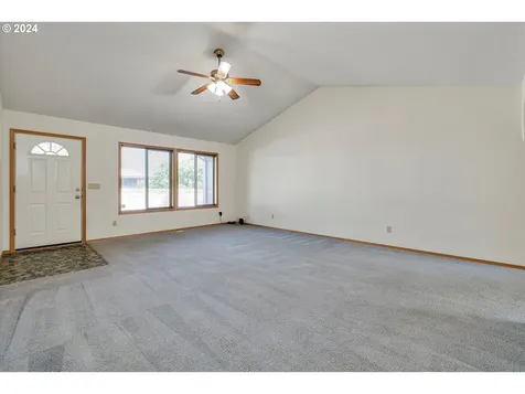 11336 Ne Klickitat Street Portland OR 97220