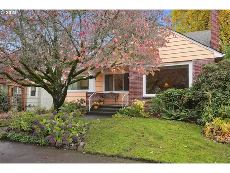 1031 SE 56th Avenue Portland OR 97215