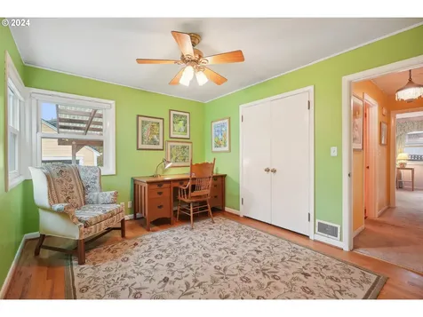 1031 SE 56th Avenue Portland OR 97215