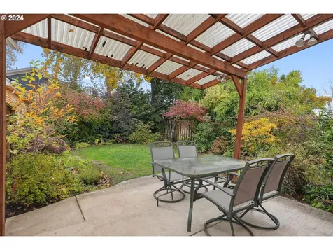 1031 SE 56th Avenue Portland OR 97215