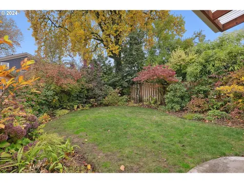 1031 SE 56th Avenue Portland OR 97215
