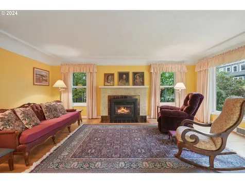 1031 SE 56th Avenue Portland OR 97215