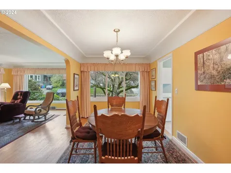 1031 SE 56th Avenue Portland OR 97215