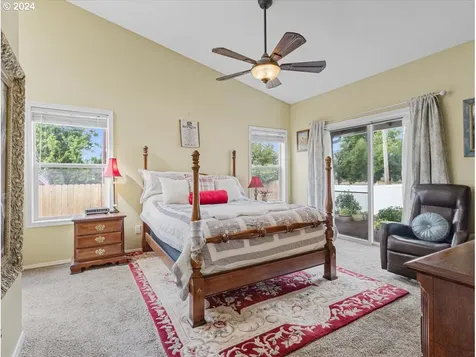 18814 S End Road Oregon City OR 97045