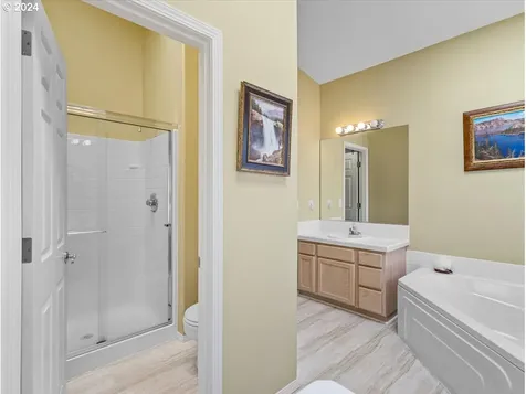18814 S End Road Oregon City OR 97045