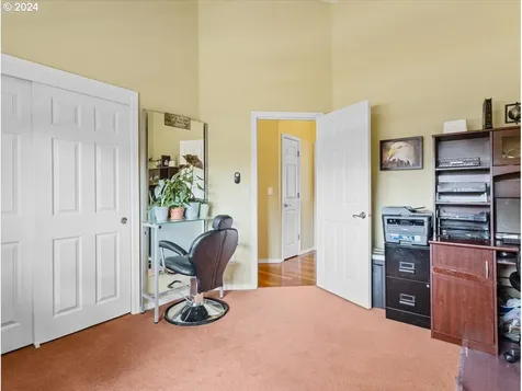 18814 S End Road Oregon City OR 97045