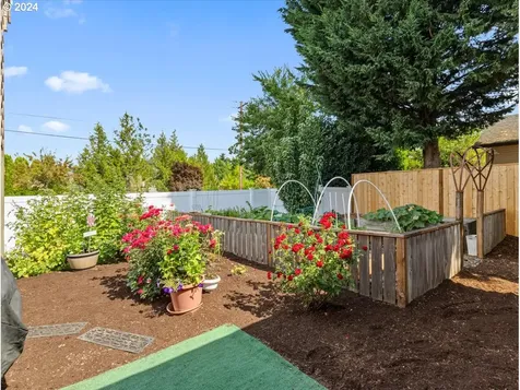 18814 S End Road Oregon City OR 97045