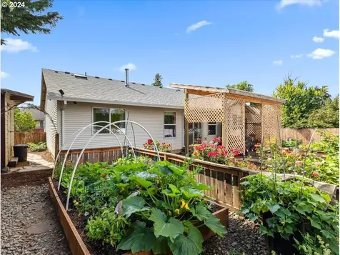 18814 S End Road Oregon City OR 97045
