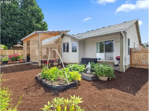18814 S End Road Oregon City OR 97045