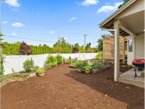18814 S End Road Oregon City OR 97045