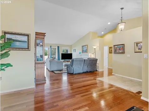 18814 S End Road Oregon City OR 97045