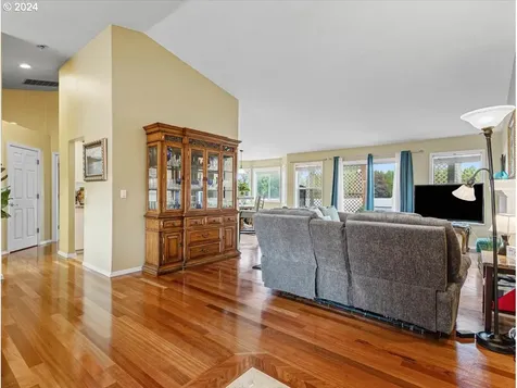18814 S End Road Oregon City OR 97045
