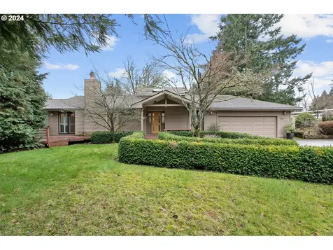 700 SW Schaeffer Road West Linn OR 97068